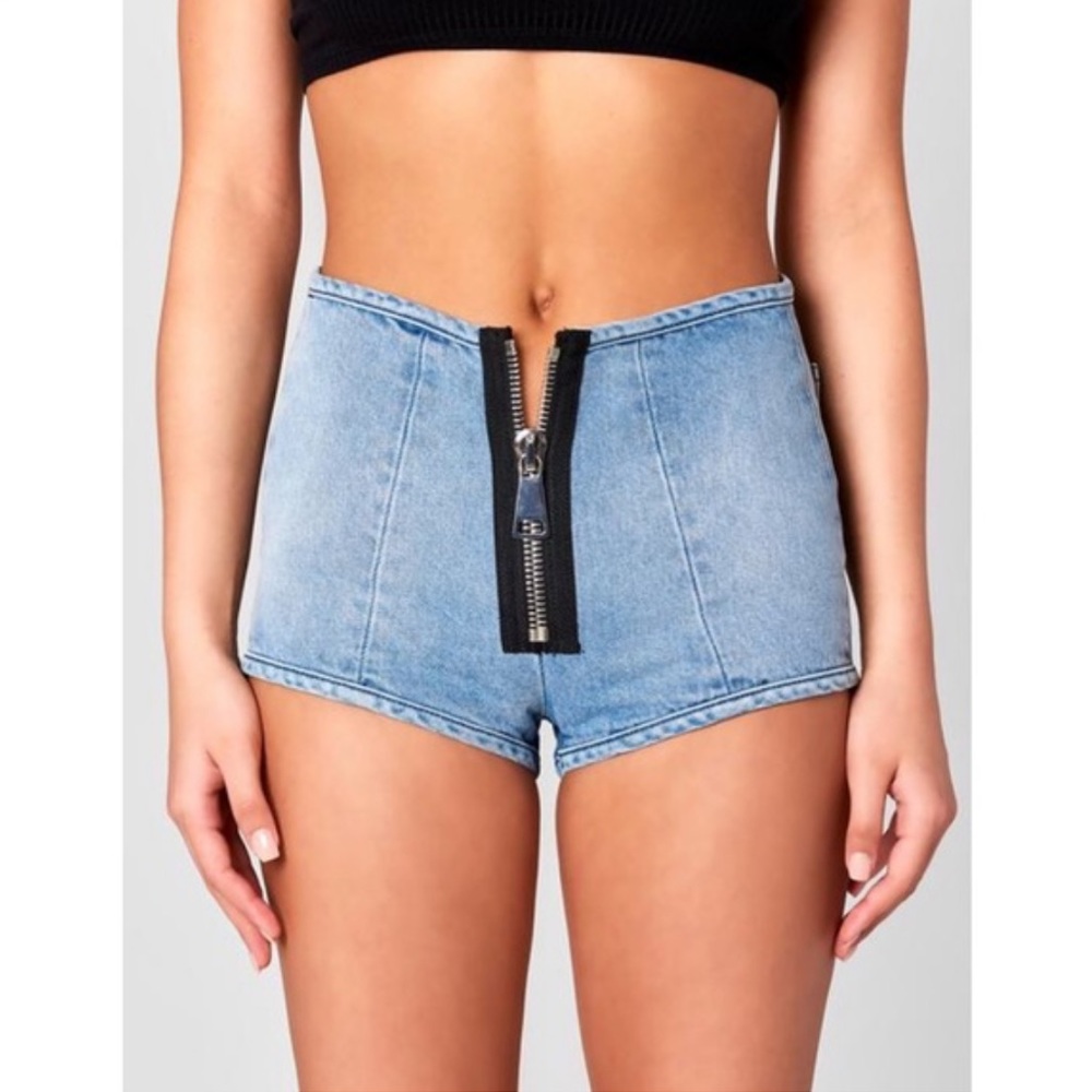 NWT Y2K LF Carmar Zipper Front High Rise Shorts